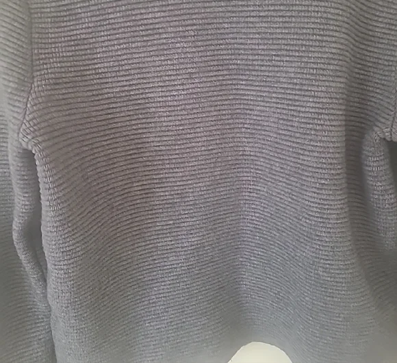 Cropped Cardigan - Picture 6 of 9